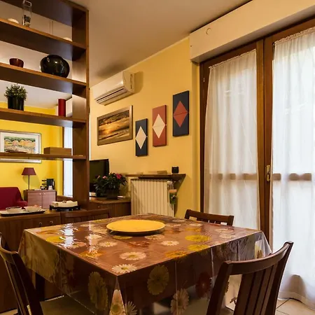 Cozy Penthouse Villa San Donato Milanese Exterior photo